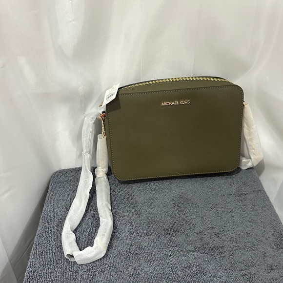 Michael Kors Green Crossbody Bag NWT - Picture 1 of 5